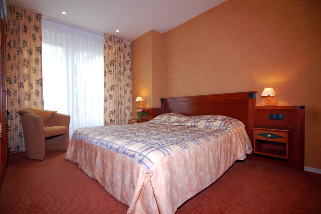 Hotel Inkelshoes Epen Bilik gambar